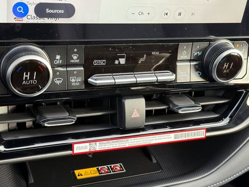 New 2026 Toyota Highlander XLE image 18