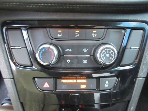Used 2019 Buick Encore Preferred AWD/4WD image 29