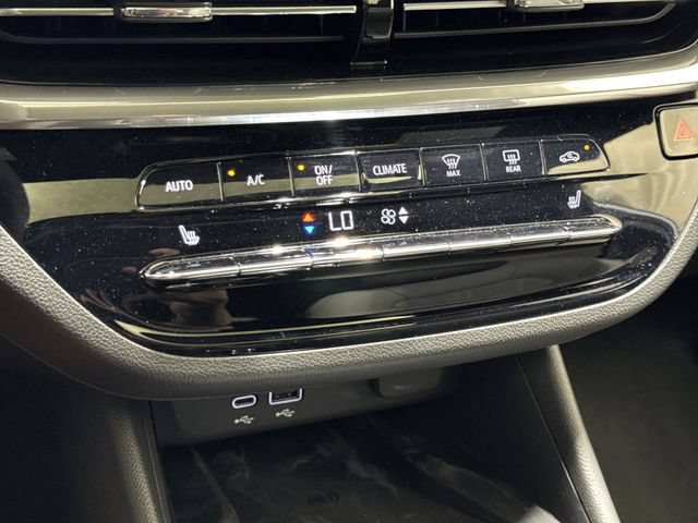 Certified 2025 Buick Envista Sport Touring FWD image 20