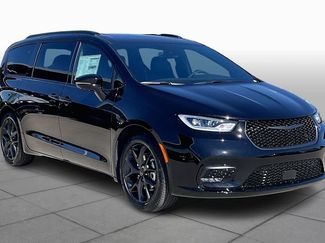New 2026 Chrysler Pacifica Limited w/ S Appearance Package FWD video 2