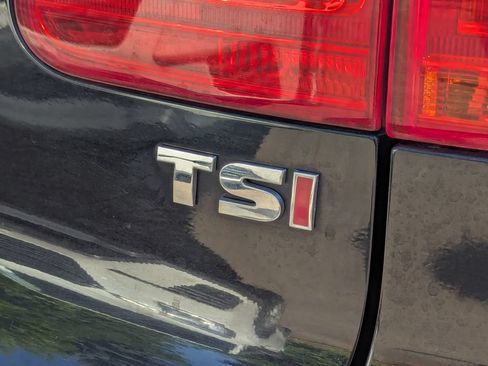 Used 2016 Volkswagen Tiguan S FWD image 7