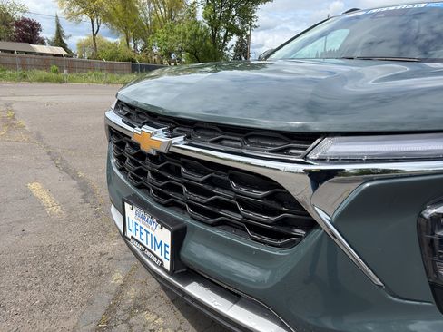 New 2026 Chevrolet Trax LT FWD image 5