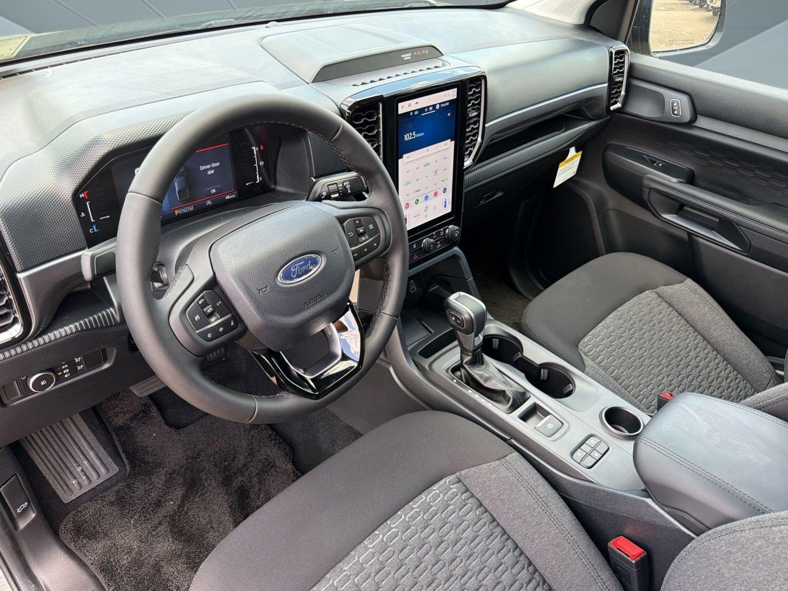 New 2026 Ford Ranger XLT w/ Black Appearance Package RWD image 4