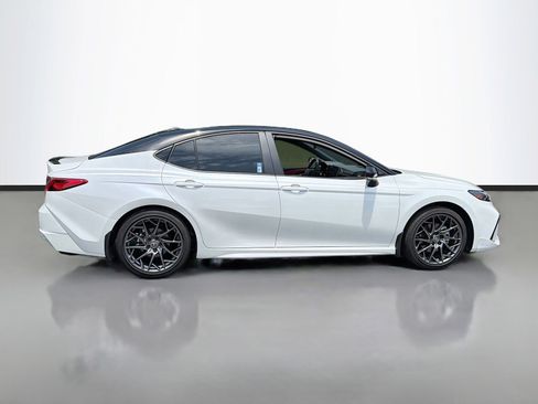 Used 2025 Toyota Camry XSE FWD image 4