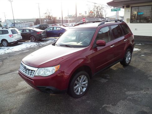 Used 2012 Subaru Forester 2.5X Premium w/ All-Weather Pkg image 7