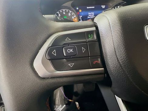 Used 2023 Jeep Compass Trailhawk AWD/4WD image 17