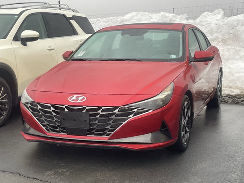 Used 2022 Hyundai Elantra Limited image 6
