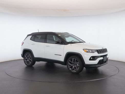 New 2026 Jeep Compass Limited image 32