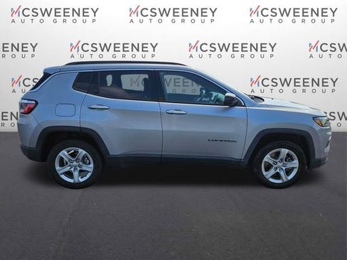 Used 2023 Jeep Compass Latitude w/ Convenience Group AWD/4WD image 6