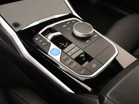 Used 2024 BMW i4 eDrive40 RWD image 9