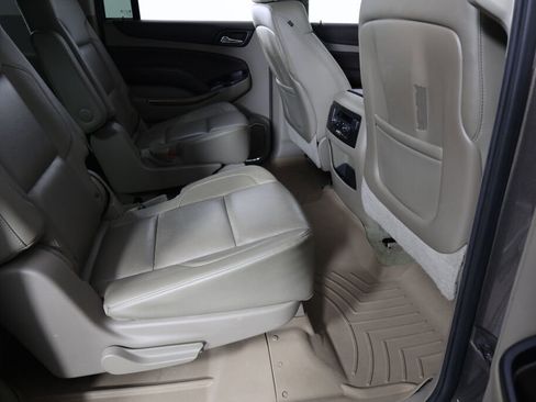 Used 2016 Chevrolet Suburban LTZ image 25
