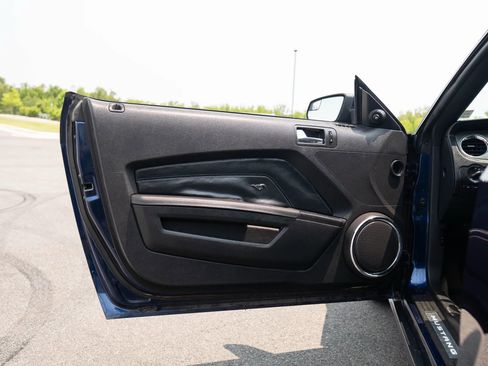 Used 2012 Ford Mustang GT Premium RWD image 35