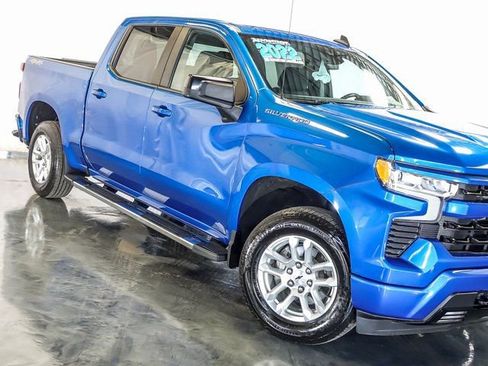 Certified 2022 Chevrolet Silverado 1500 RST image 5