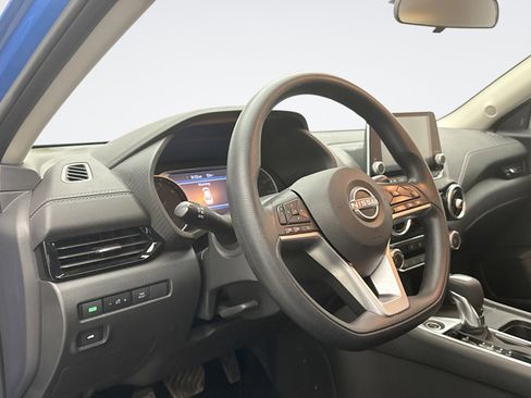 Used 2024 Nissan Sentra SV image 7