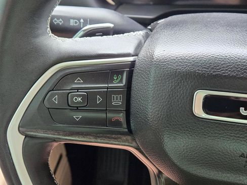 Used 2022 Jeep Grand Cherokee L Limited RWD image 23