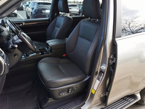 Used 2022 Lexus GX 460 Premium image 13