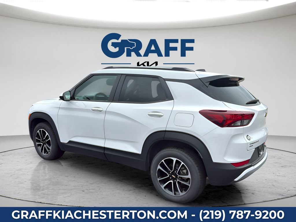 Used 2025 Chevrolet TrailBlazer LT AWD/4WD image 5