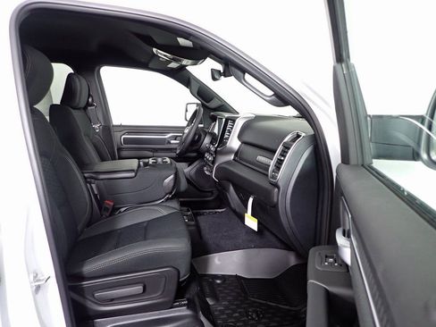 New 2025 RAM 1500 Big Horn AWD/4WD image 33