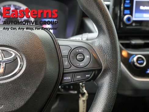 Used 2022 Toyota Corolla LE image 15