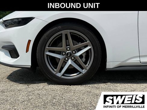 Used 2025 Ford Mustang Premium RWD image 2