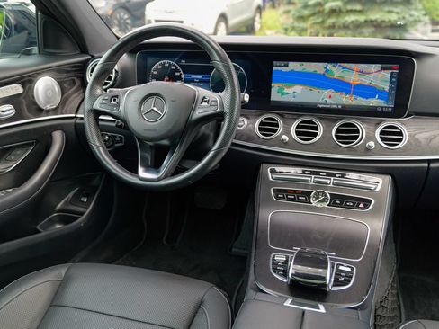 Used 2018 Mercedes-Benz E 400 4MATIC Wagon image 41
