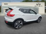 Used 2024 Volvo XC40 B5 Ultimate w/ Protection Package Premier image 4