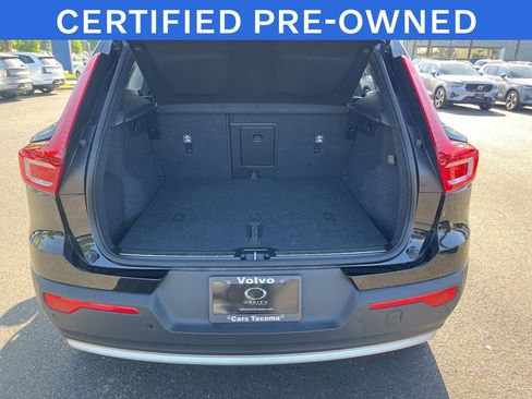 Certified 2025 Volvo XC40 B5 Plus AWD/4WD image 16