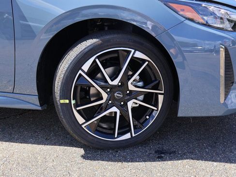 New 2025 Nissan Sentra SR image 16