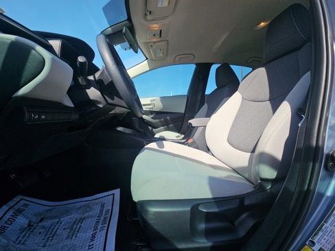 Used 2022 Toyota Corolla LE image 8