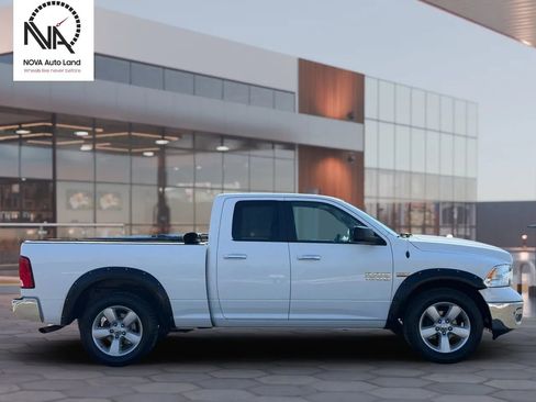 Used 2017 RAM 1500 Classic SLT AWD/4WD image 13