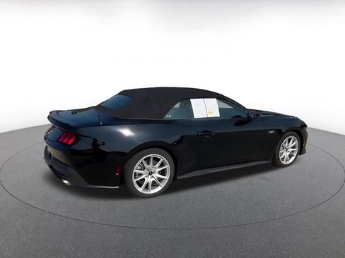 Used 2025 Ford Mustang GT Premium RWD image 14
