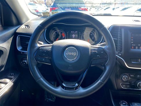 Used 2020 Jeep Cherokee Latitude Plus image 16