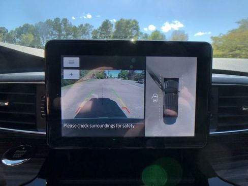 Used 2021 Ford Explorer Limited w/ Equipment Group 301A image 17