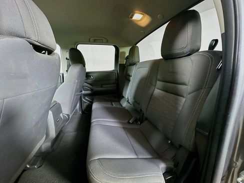 Used 2023 Nissan Frontier SV AWD/4WD image 14
