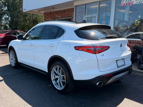 Used 2019 Alfa Romeo Stelvio Ti Lusso w/ Quick Order Package 22X Lusso AWD/4WD image 2