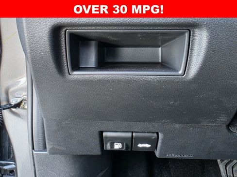 New 2025 Nissan Versa SV w/ Trunk Package FWD image 18