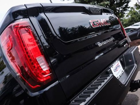 Used 2021 GMC Sierra 1500 AT4 w/ AT4 Value Package AWD/4WD image 13