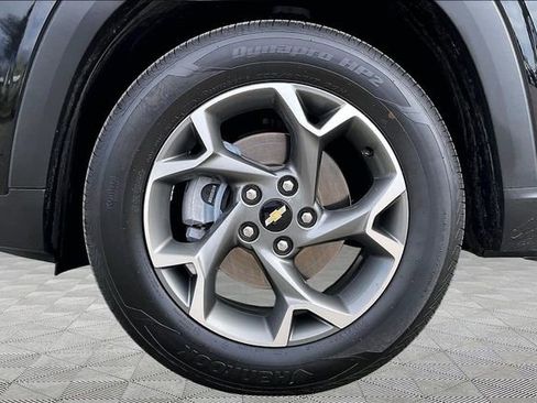 Used 2025 Chevrolet Trax LT image 21