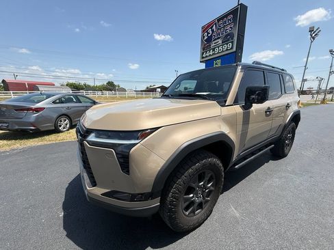 Used 2024 Lexus GX 550 AWD/4WD image 8