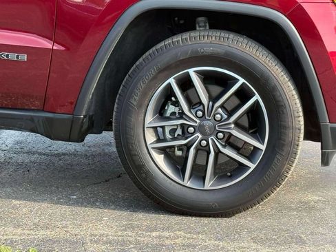 Used 2020 Jeep Grand Cherokee Limited AWD/4WD image 9