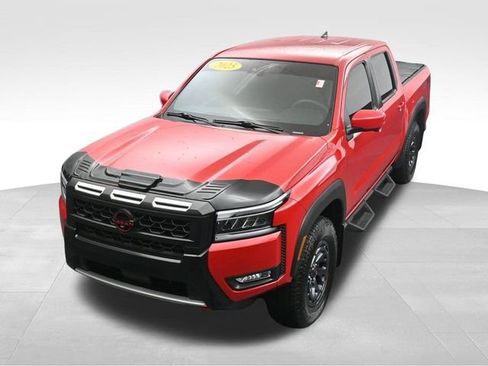 Used 2025 Nissan Frontier PRO-4X w/ Pro Convenience Package AWD/4WD image 38