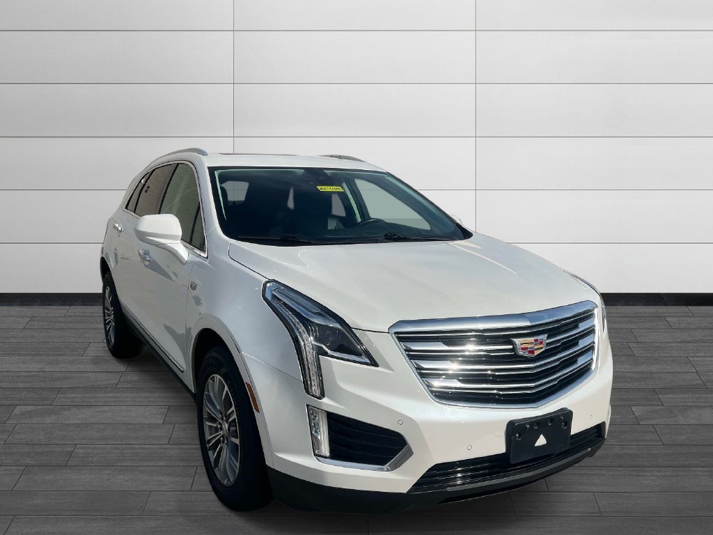 Used 2017 Cadillac XT5 Luxury w/ Driver Awareness Package FWD image 7