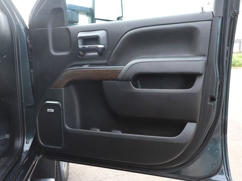 Used 2019 GMC Sierra 2500 Denali AWD/4WD image 11