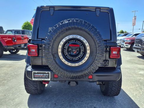 Used 2021 Jeep Wrangler Unlimited Rubicon AWD/4WD image 6