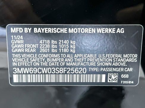 Used 2025 BMW 330i Sedan w/ Premium Package image 28