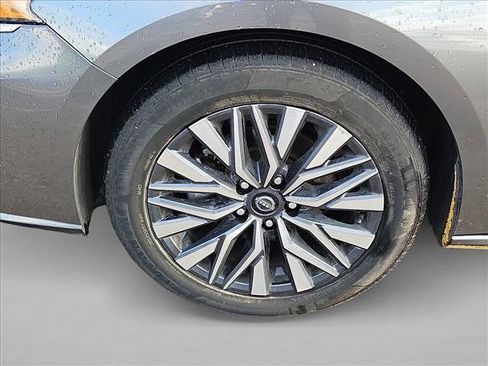 Used 2023 Nissan Altima 2.5 SV image 22