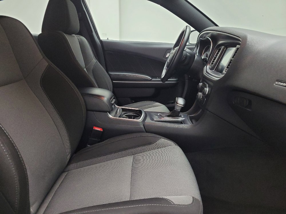 Used 2016 Dodge Charger SXT RWD image 21