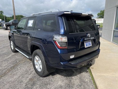 Used 2018 Toyota 4Runner SR5 image 7