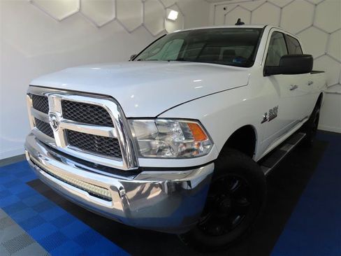 Used 2017 RAM 2500 SLT AWD/4WD image 4
