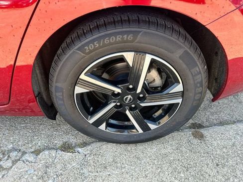 Used 2024 Nissan Sentra SV FWD image 44